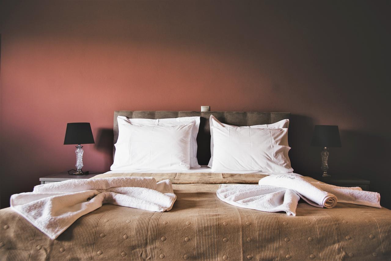 Phaedra Suites *