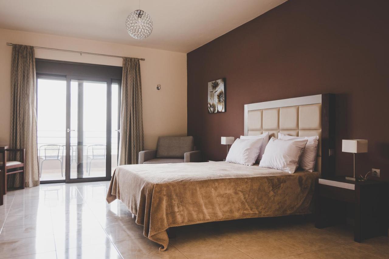 Bed & Breakfast Phaedra Suites *